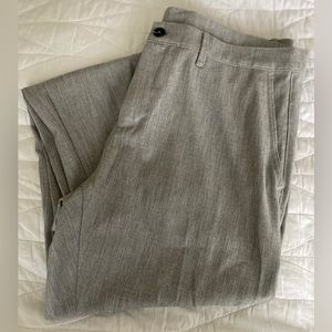 *NEW W/O TAGS* Zara Men’s Dress Pants Slim Fit- Size US 34- Color: Gray